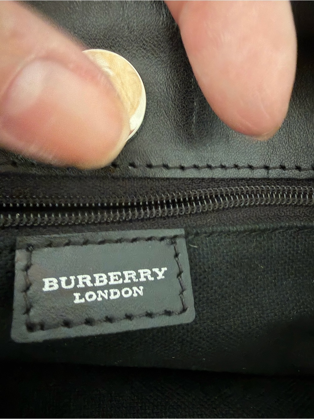 Burberry Black Leather Interior Zip Pouch - Picture 3 of 6
